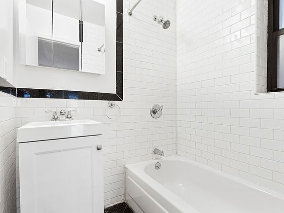 4th image of 322 E 61st St APT 4D
