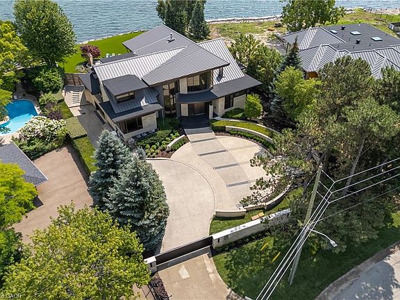 3rd image of 1540 Watersedge Rd