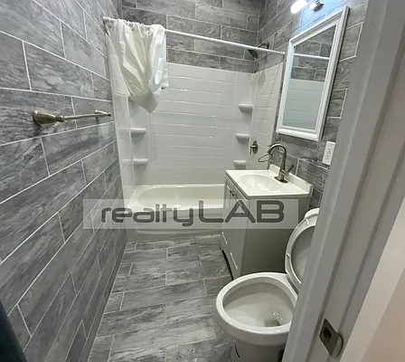 Rented by Realty Lab LLC | media 8