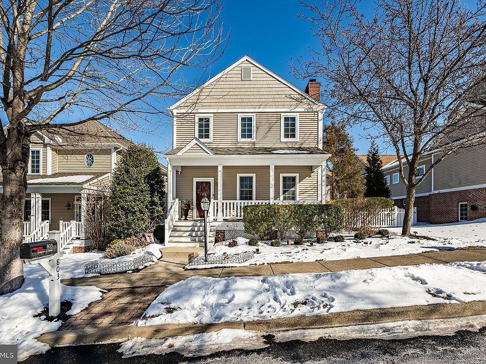 1st image of 803 Rosewood Dr