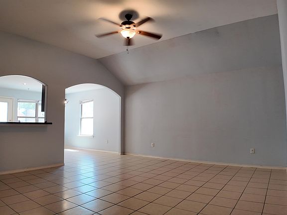 3rd image of 811 Bartolome Ln