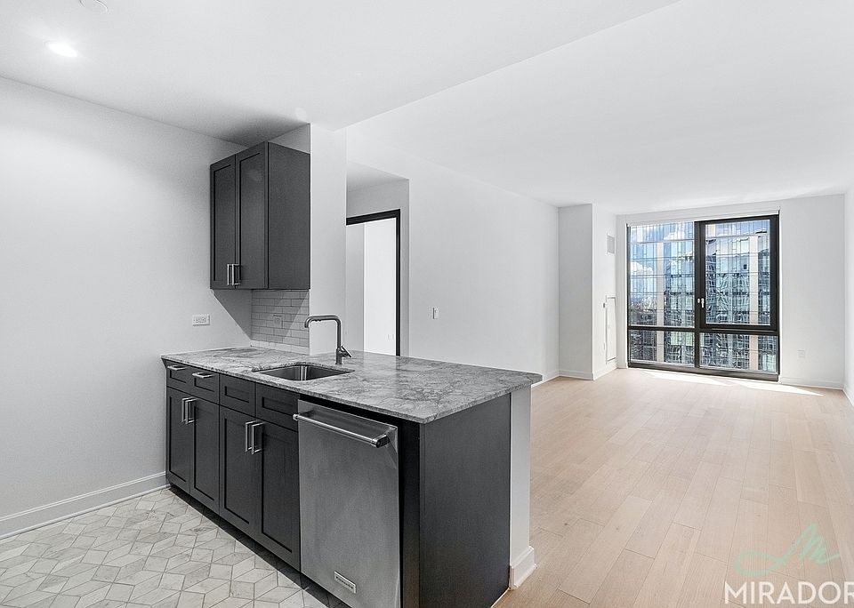 1st image of 21 W End Ave APT 4305