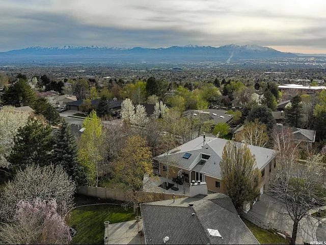 1407 S Chancellor Way — Photo 32