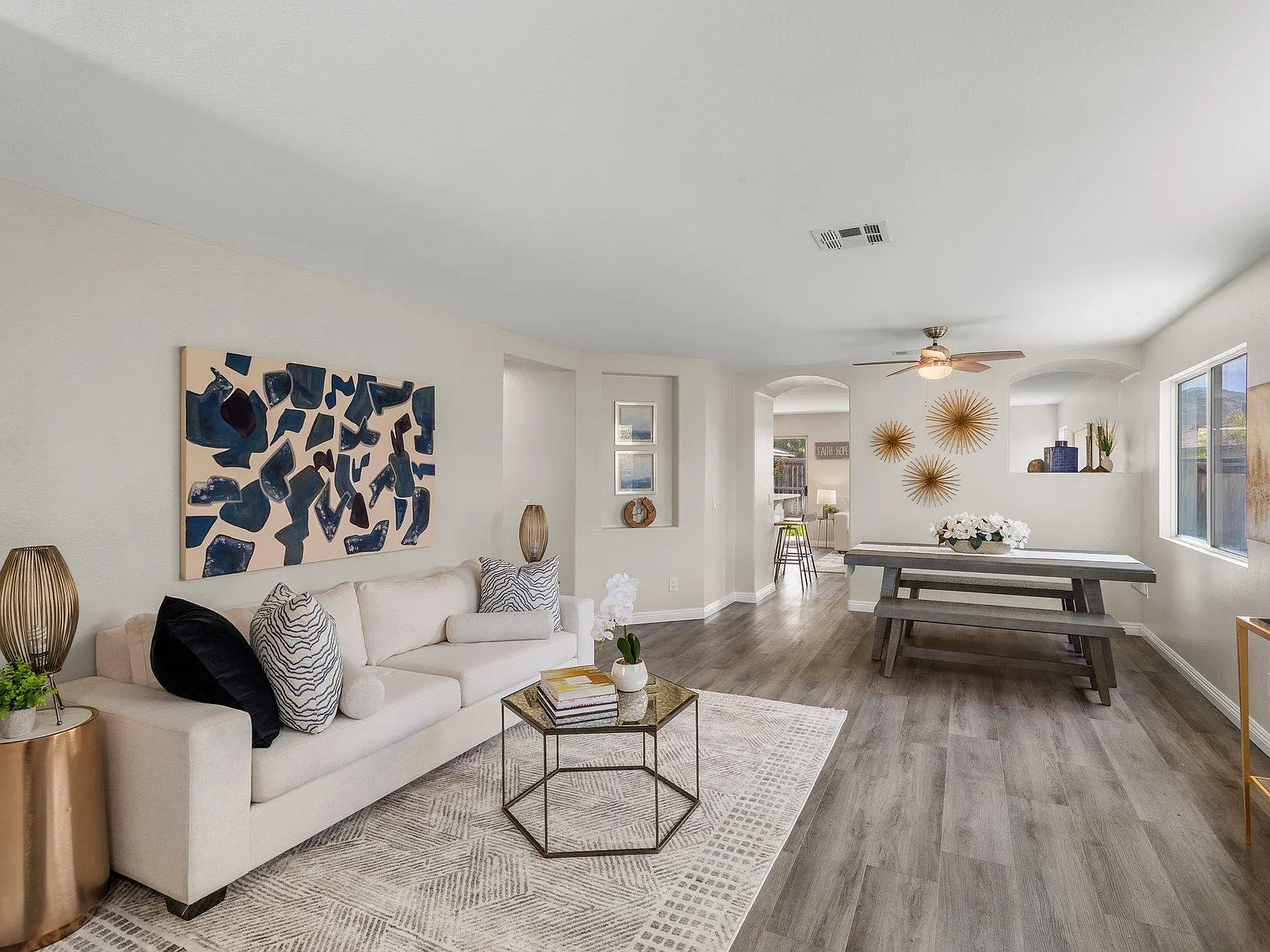 4 bed, 2200 sqft, $6,450 — Photo 1