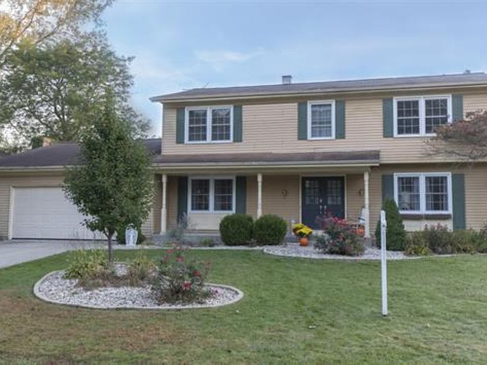 1st image of 3218 N Eastlake Dr