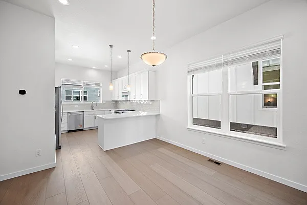 4037 Ascend Grv — Photo 15