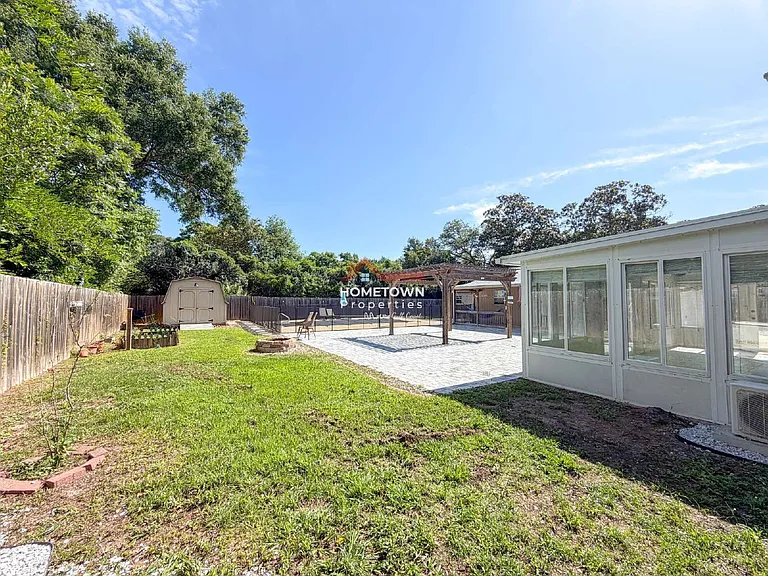 220 Cordoba St — Photo 41