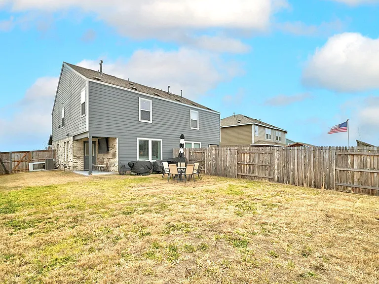 200 George Neggan Ln — Photo 28