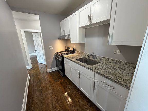 5th image of 8216 S Ingleside Ave