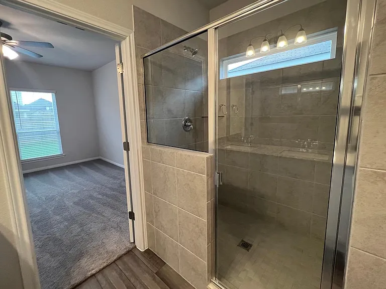 11225 Solar St — Photo 6
