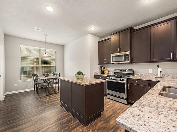 5th image of 15306 Lowry Meadow Ln