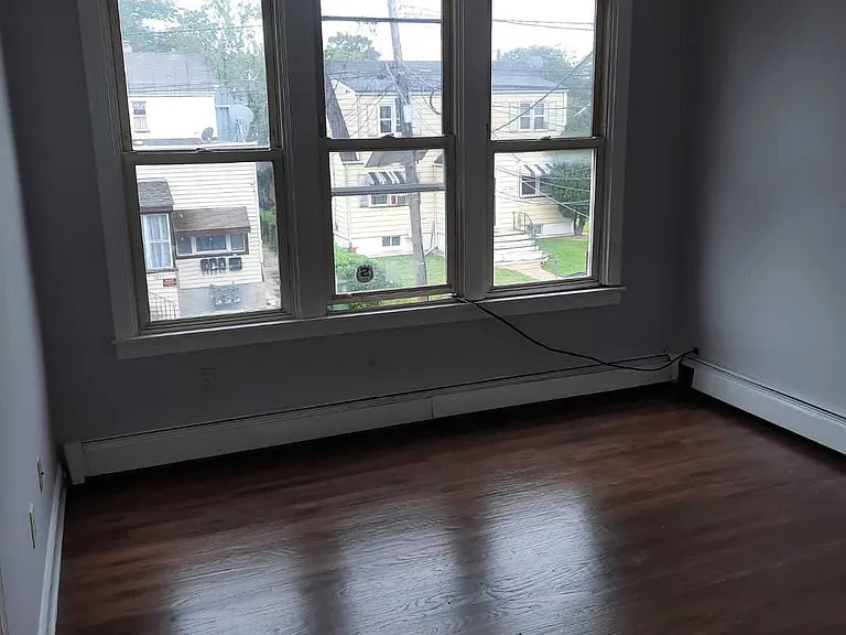 1208 Lincoln St #3 — Photo 5