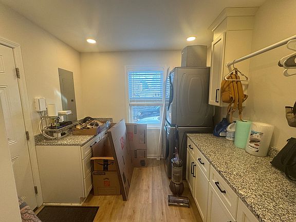 5th image of 309 Cedarwood Ln