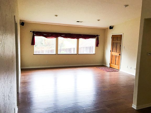 2nd image of 5127 Meyers Ave