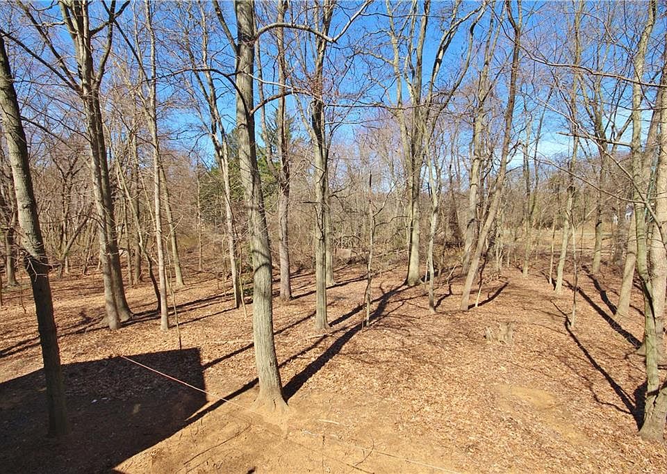 1st image of 15 Kerschner Ln