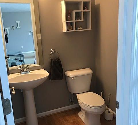 4th image of 75 Oleander Dr