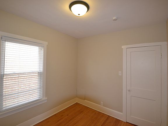 4th image of 5946 W Warwick Ave