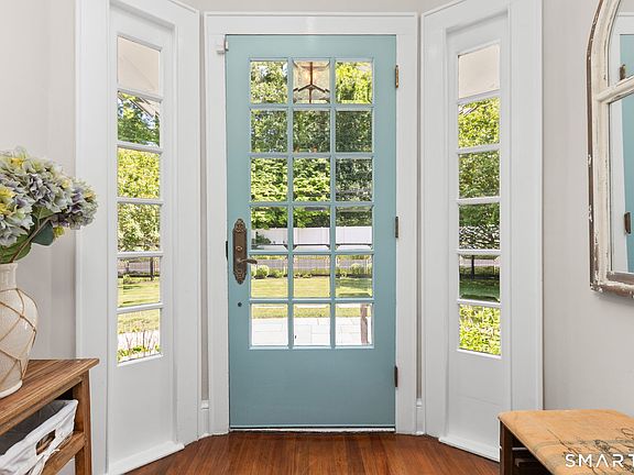 3rd image of 207 Redding Road