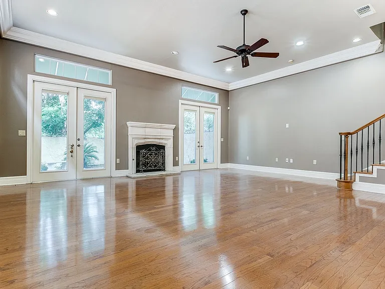 7897 Broadway #702 — Photo 6