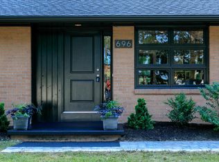 696 Moseley Rd, Fairport, NY 14450