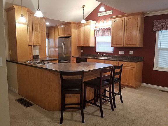 5th image of 2421 Plaza Way