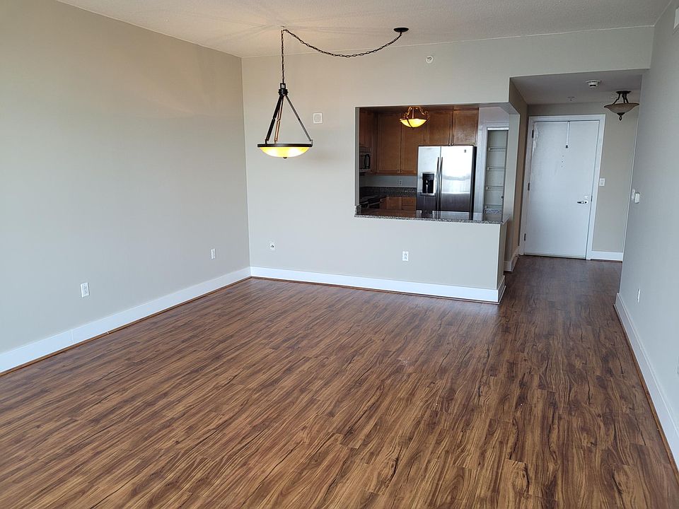 1st image of 717 S Columbus Blvd Unit 1513
