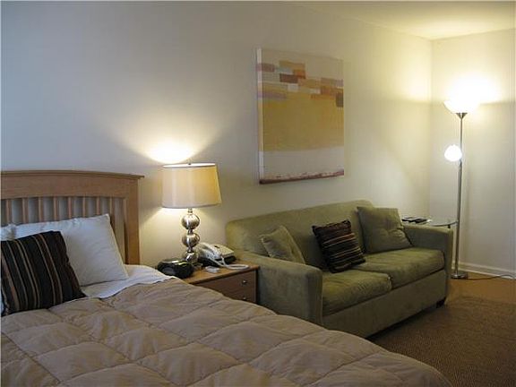 3rd image of 27 E 38th St APT 5D
