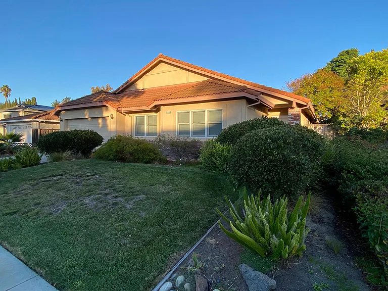 3565 Ballantyne Dr — Photo 1