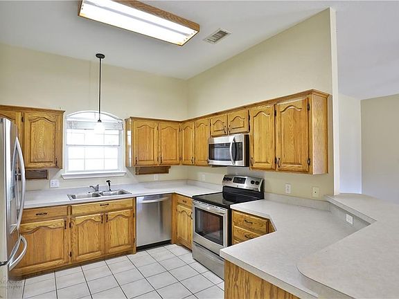 5th image of 6465 Twin Oaks Dr