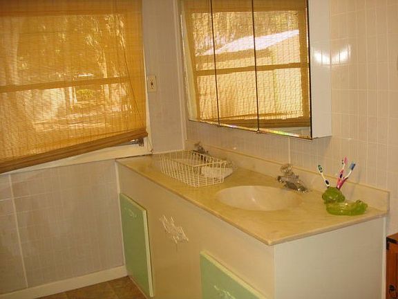 4th image of 1983 NE Cherry Lake Cir