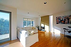4th image of 2615 Creston Dr