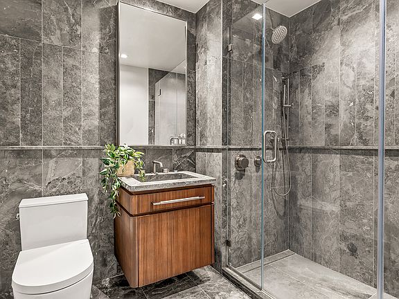4th image of 208 Delancey St #7B