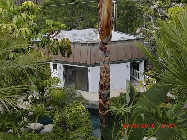 Guesthouse above 4-car garage