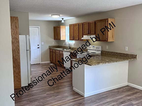 3rd image of 1902 S Orchard Knob Ave