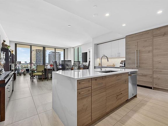 4th image of 301 1ST STREET S #1505