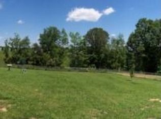 123 Hidden Valley Dr, Dandridge, TN 37725
