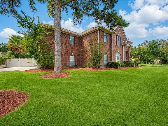 4th image of 19722 Creekshore Dr