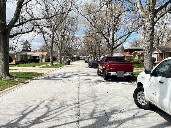 5th image of 911 W Terrace Dr