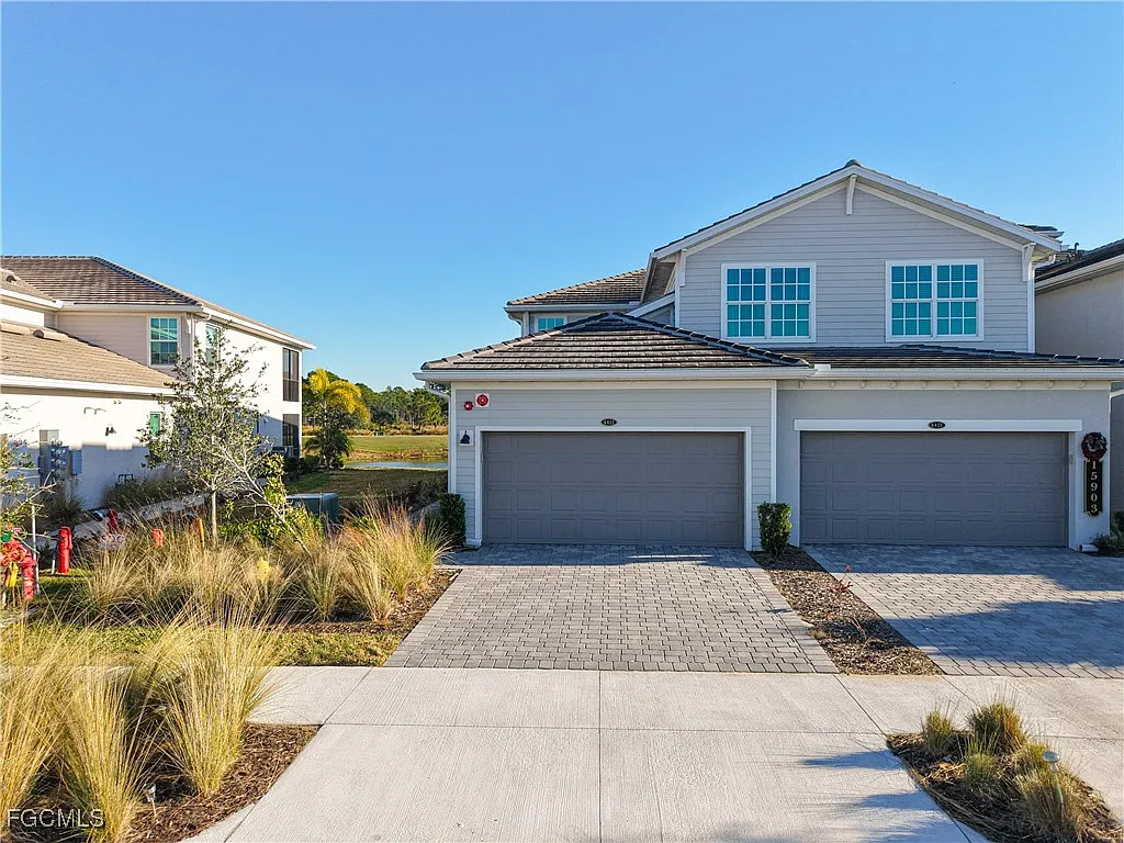 3 bed, 2.0 bath, 1741 sqft, $7,500 — Photo 2