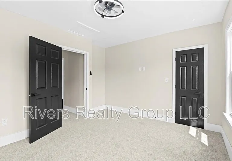 1174 Seward Ave — Photo 7