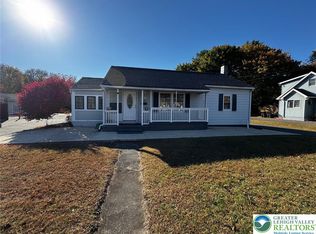 1027 Chipperfield Dr, Stroudsburg, PA 18360