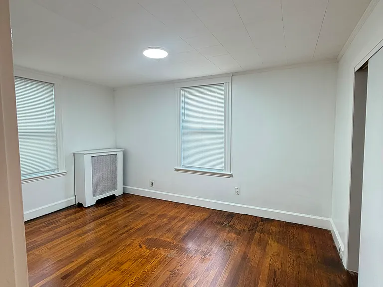 17 Dow St #1 — Photo 3