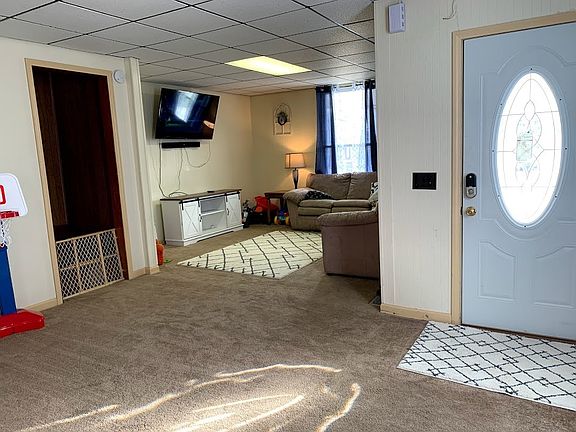 3rd image of 2216 Spear St
