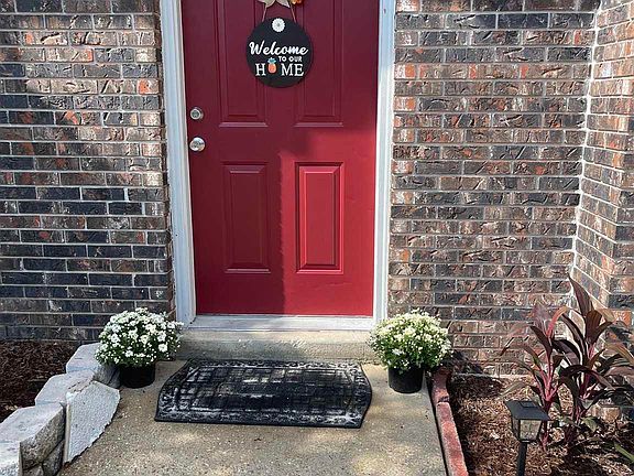 3rd image of 8415 Williamsburg Cir