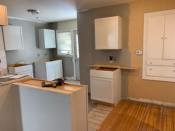 4th image of 1539 E 52nd St