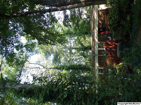 4th image of 270 Lane Dr