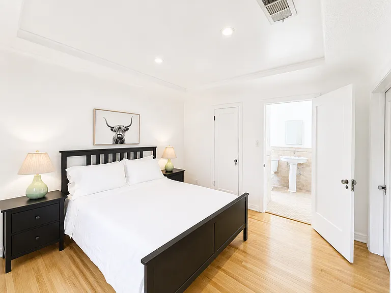 952 12th St #952B — Photo 14