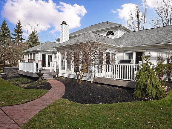 5th image of 6776 Harbor Dr NW