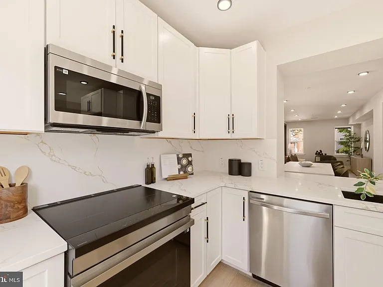 724 Rock Creek Church Rd NW #A — Photo 12
