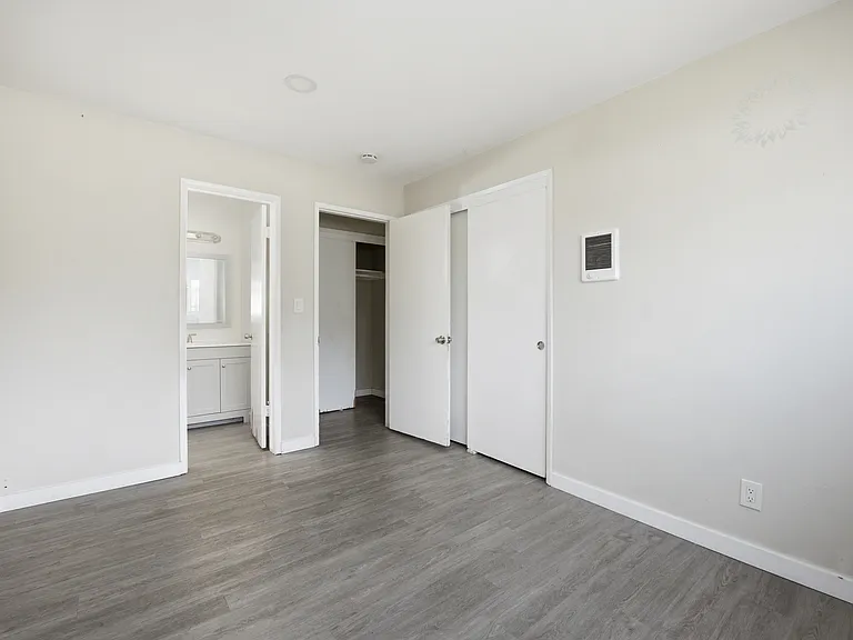 4275 48th St #6 — Photo 13